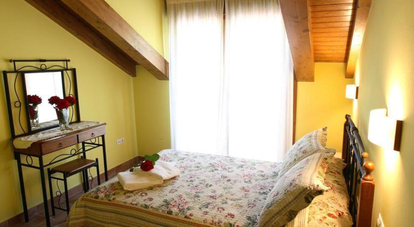 葡萄园小屋公寓 Onís 外观 照片