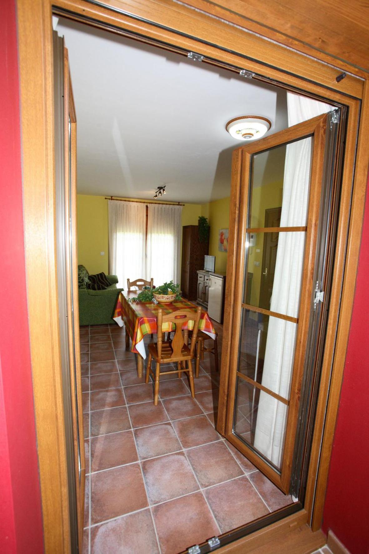 葡萄园小屋公寓 Onís 外观 照片