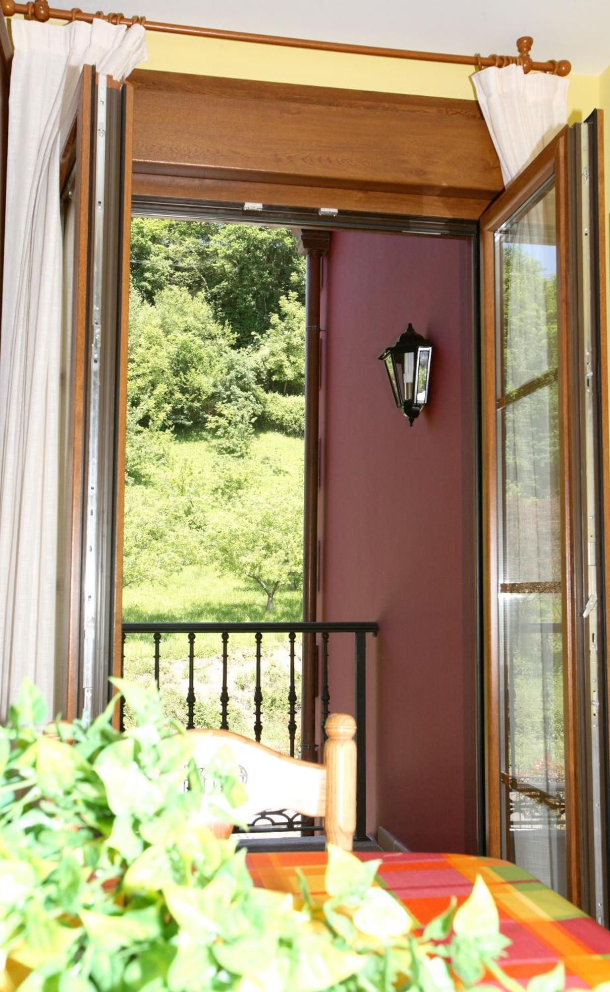 葡萄园小屋公寓 Onís 外观 照片